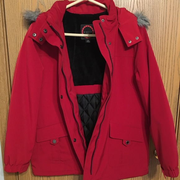 Red coat - Picture 2 of 6
